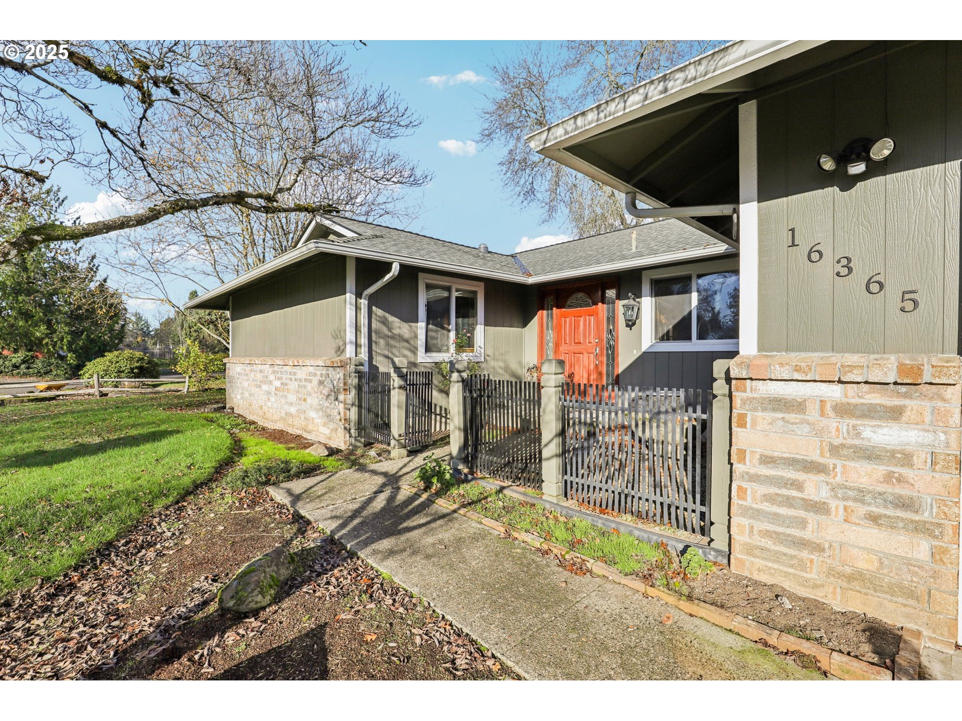 16365 SE STERLING CIR