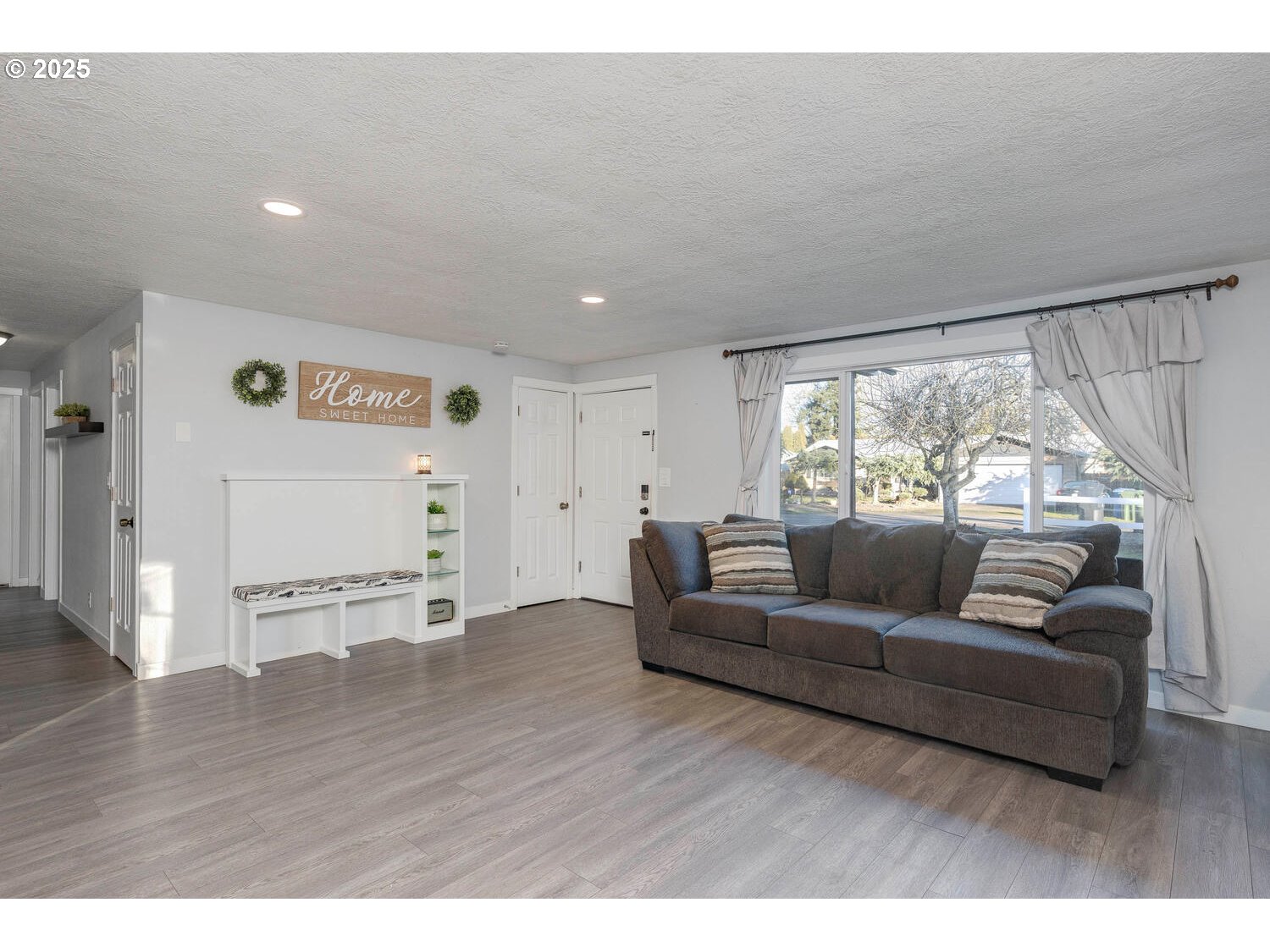 Salem, Oregon 97301, United States, 3 Bedrooms Bedrooms, ,2 BathroomsBathrooms,Residential,Pending,20321