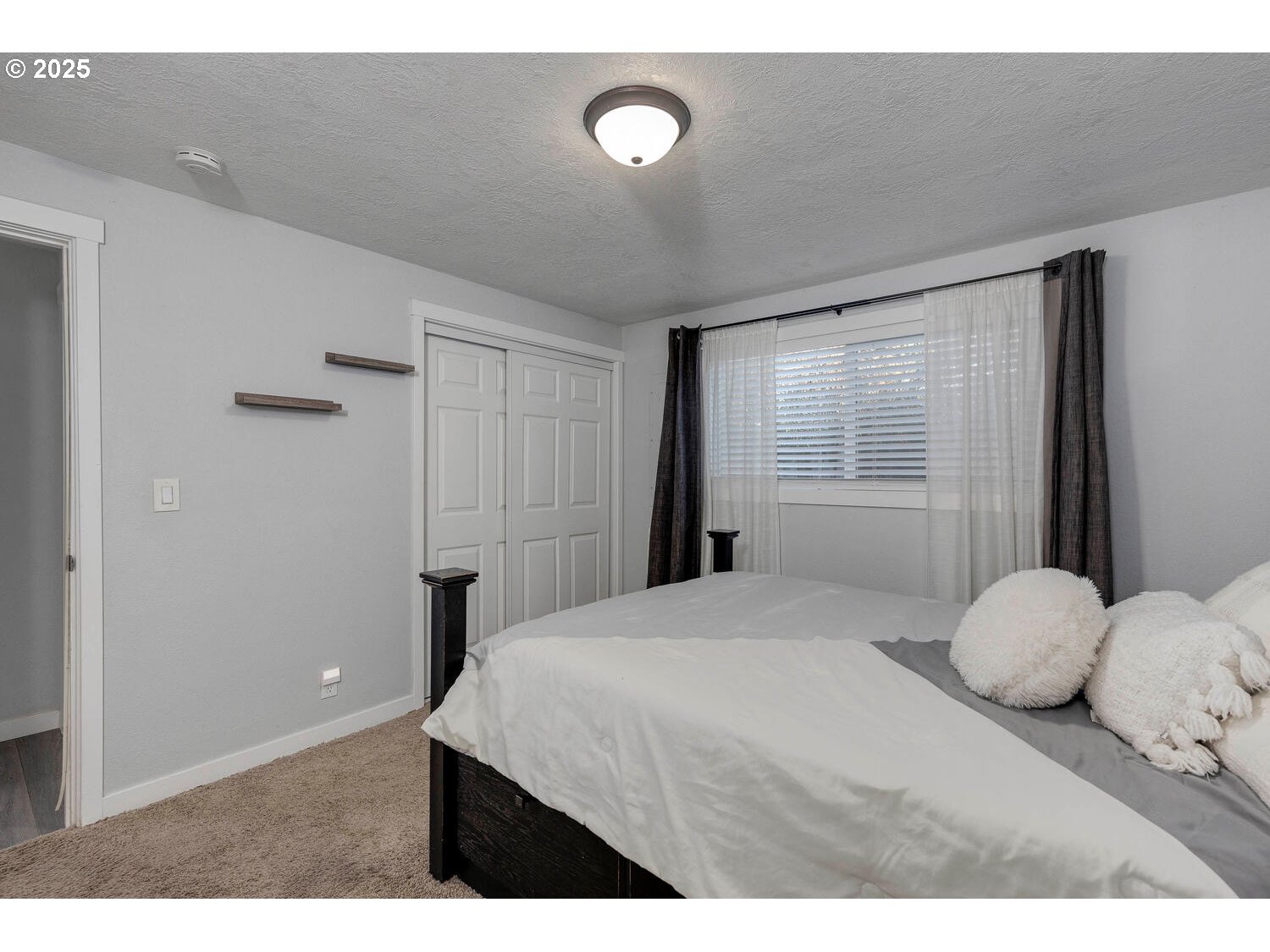 Salem, Oregon 97301, United States, 3 Bedrooms Bedrooms, ,2 BathroomsBathrooms,Residential,Pending,20321