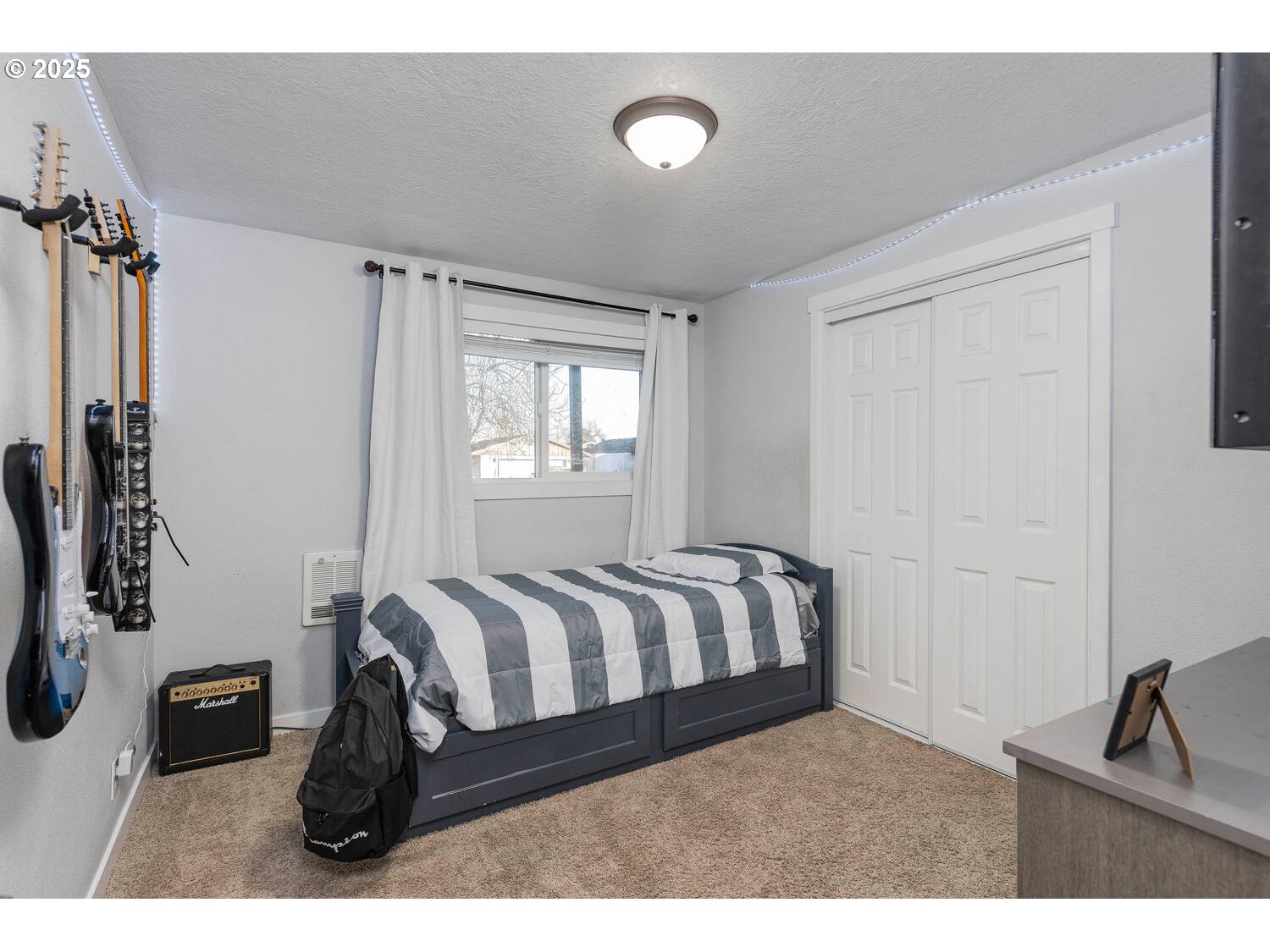 Salem, Oregon 97301, United States, 3 Bedrooms Bedrooms, ,2 BathroomsBathrooms,Residential,Pending,20321