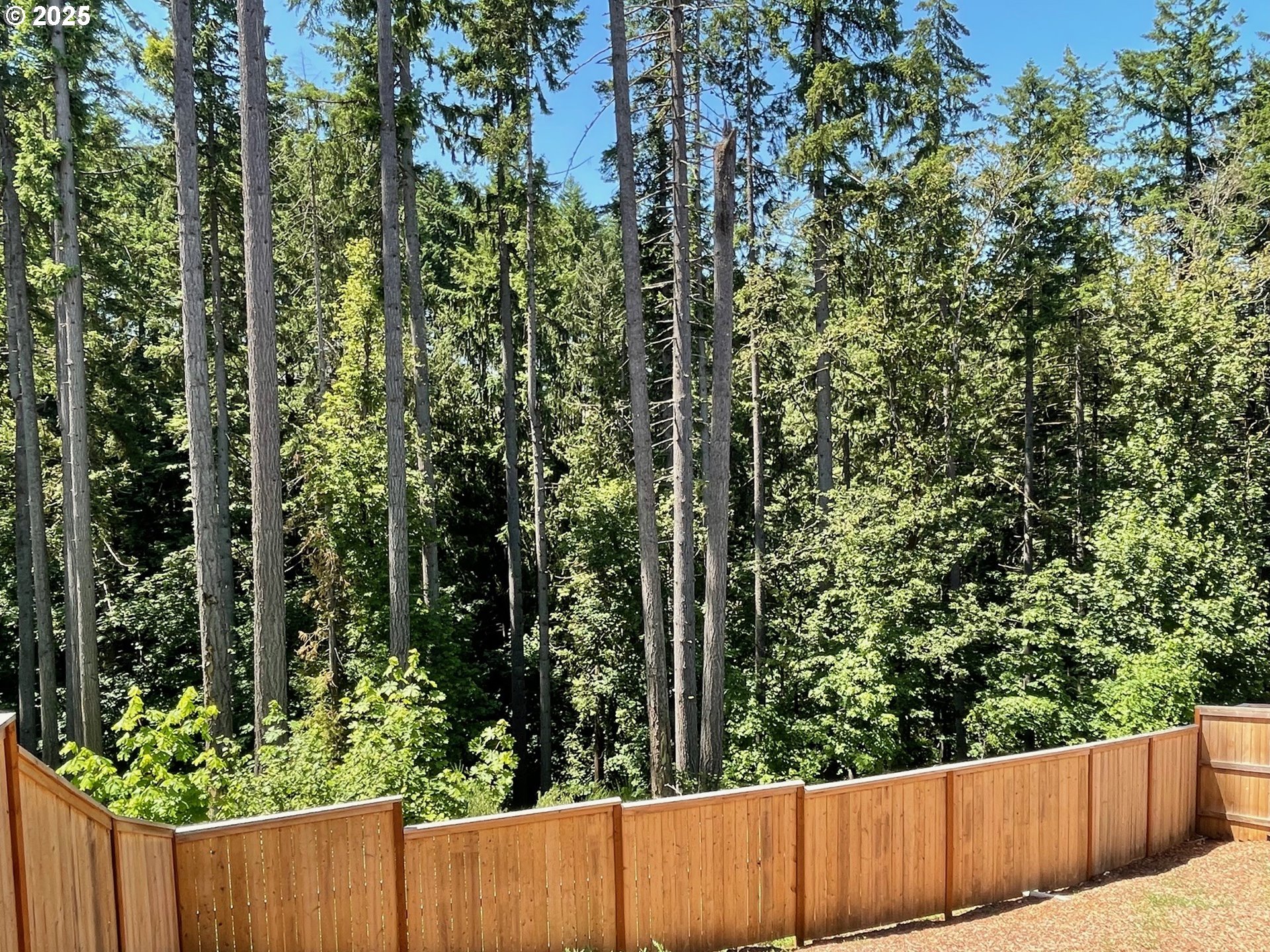 Beaverton, Oregon 97007, United States, 5 Bedrooms Bedrooms, ,4 BathroomsBathrooms,Residential,Active,140405