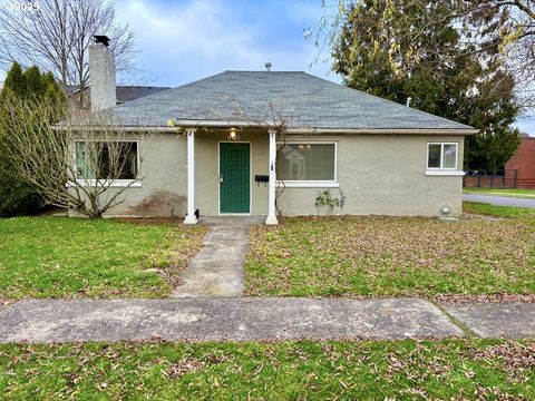 Photo of 12305 SW 7th St, Beaverton, OR 97005 (MLS # 339717831)