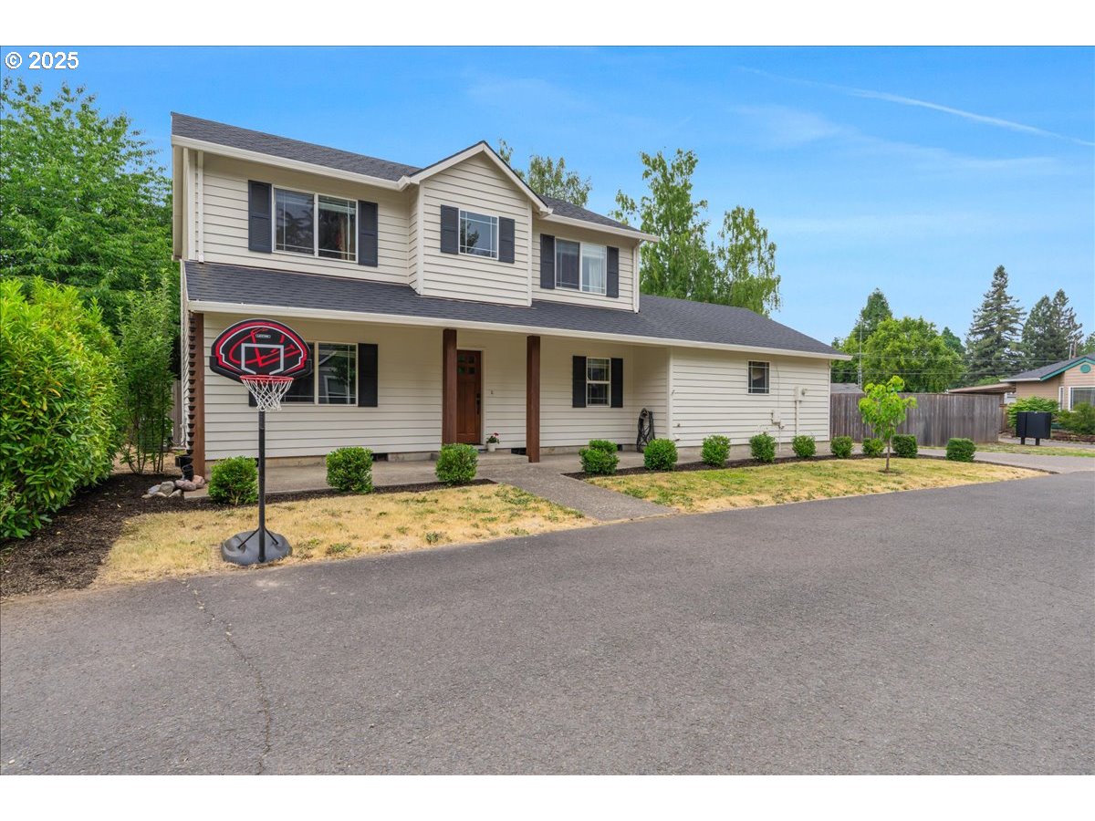 140 W JOHANNA CT
