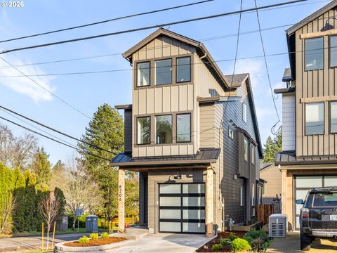 8206 SW 46th AVE Portland OR 97219