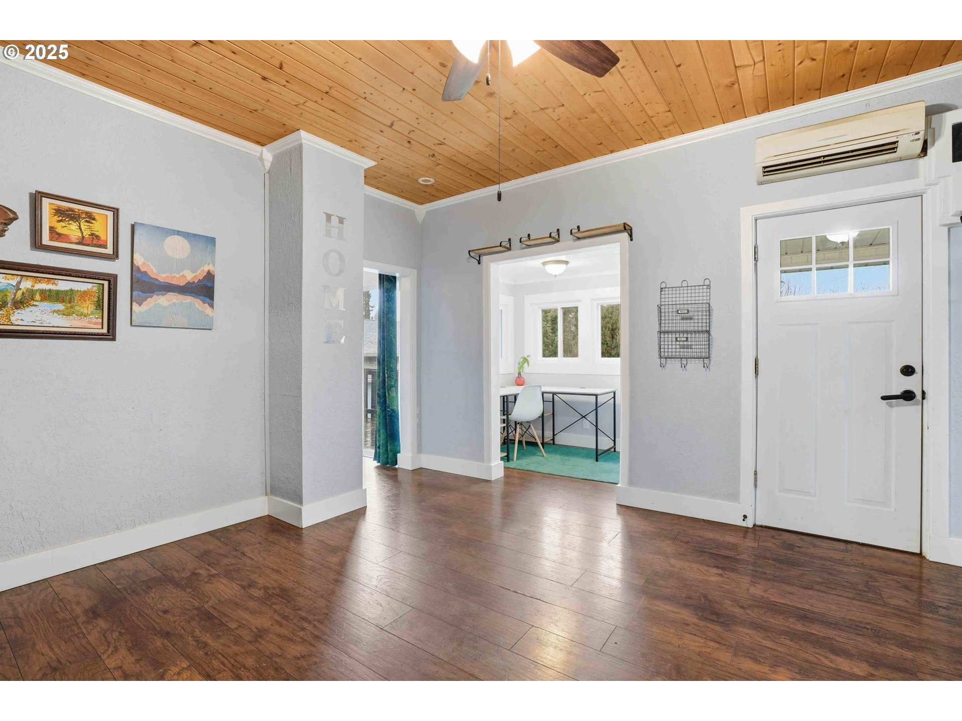 820 BARCLAY HILLS DR