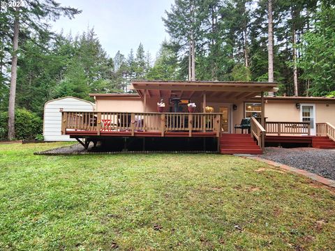 A home in Port Orford