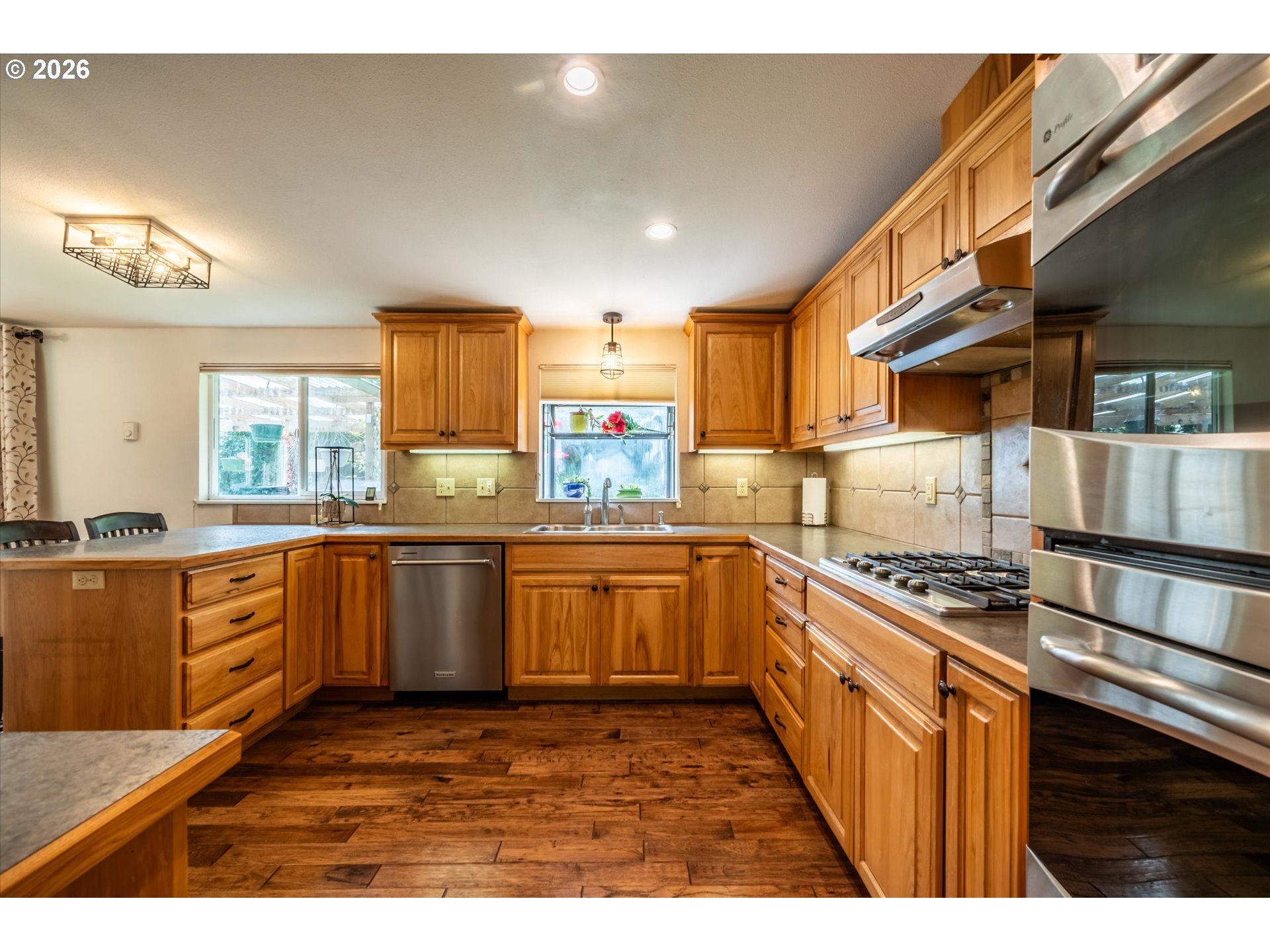 94032 BRUSH LN