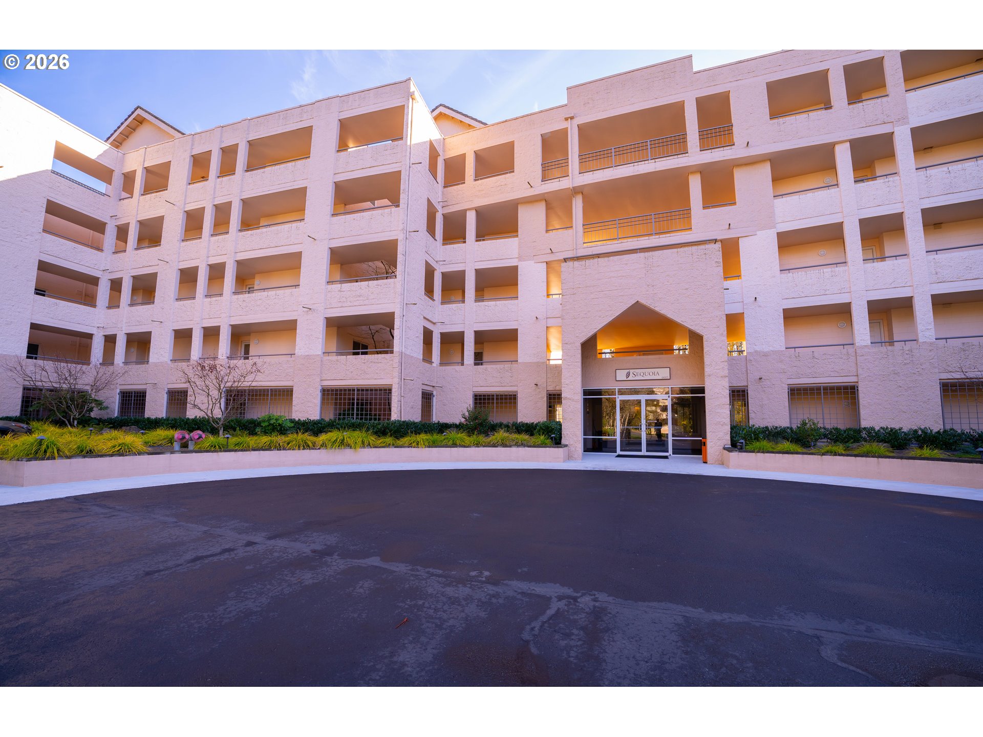 6605 W BURNSIDE ST 153