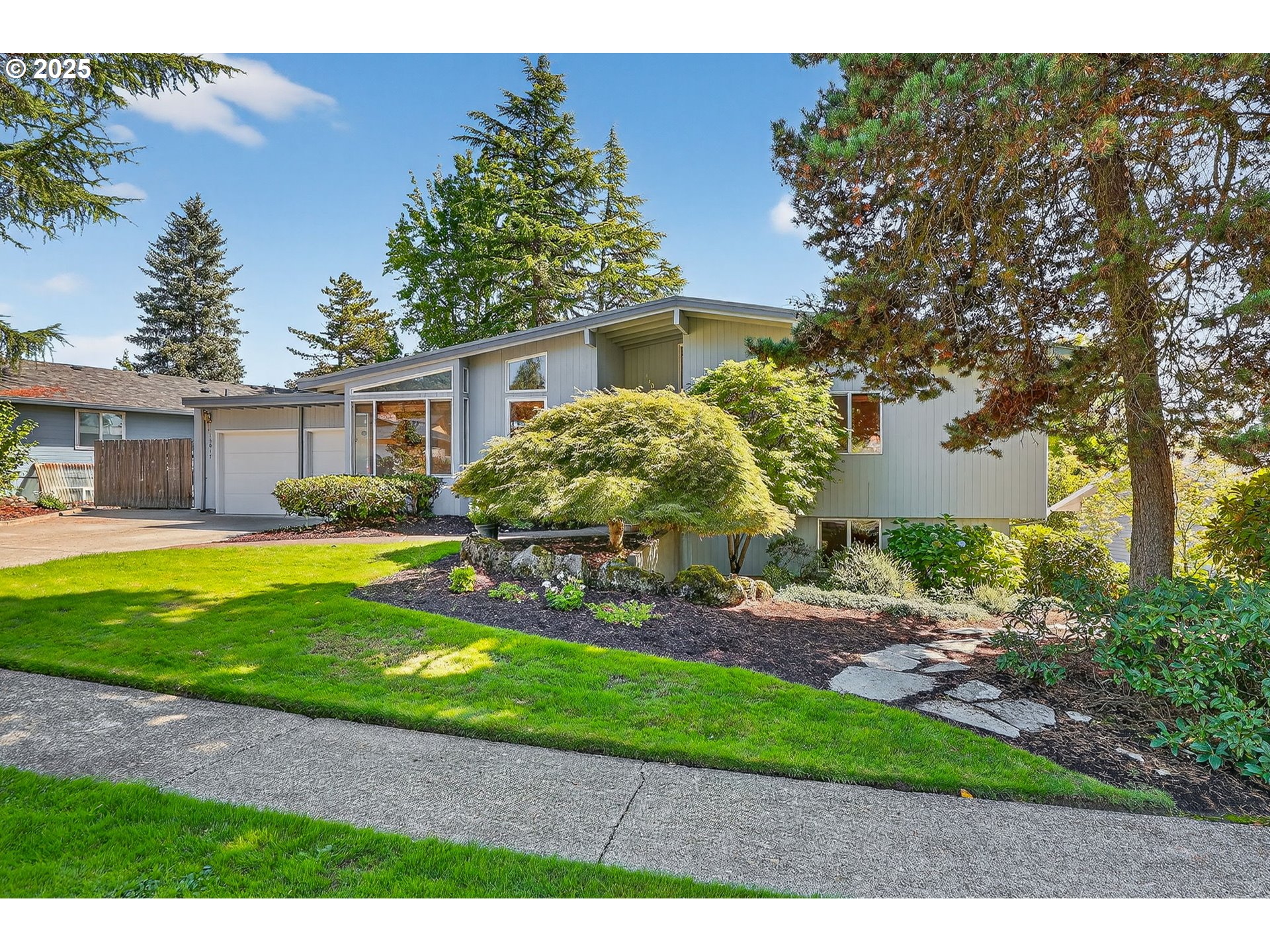 15017 NW OAKMONT LOOP