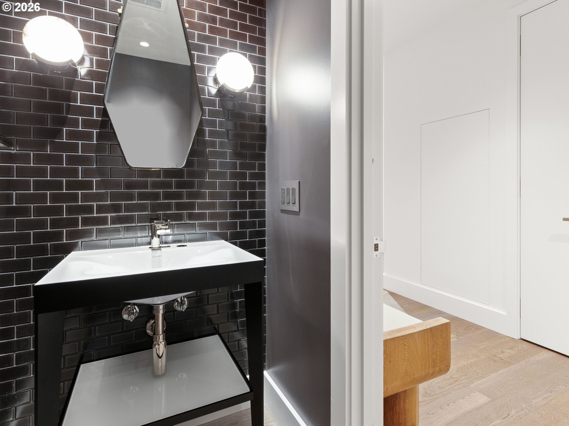 550 SW 10TH AVE 2501