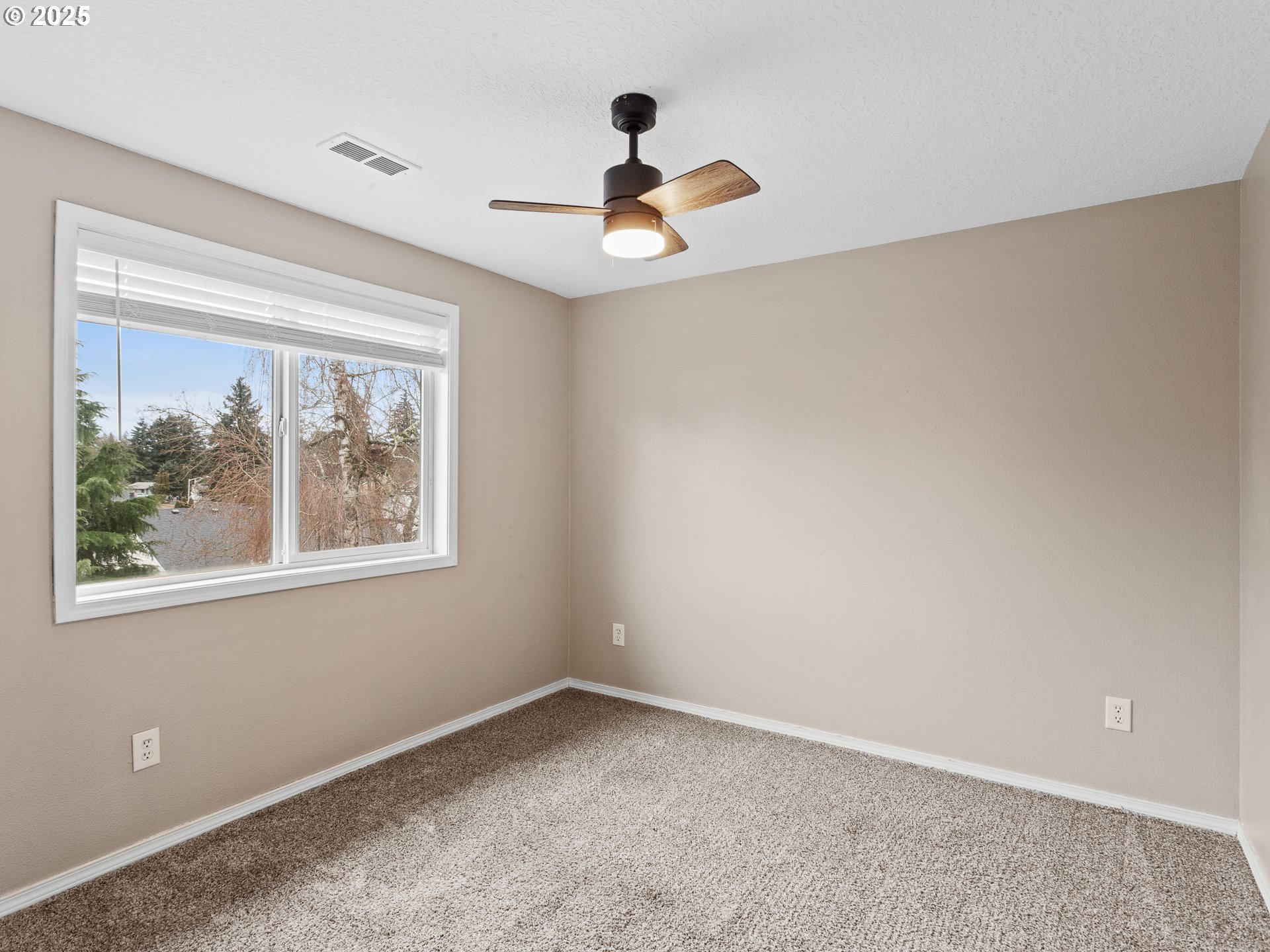 Vancouver, Washington 98662, United States, 4 Bedrooms Bedrooms, ,3 BathroomsBathrooms,Residential,Pending,1170