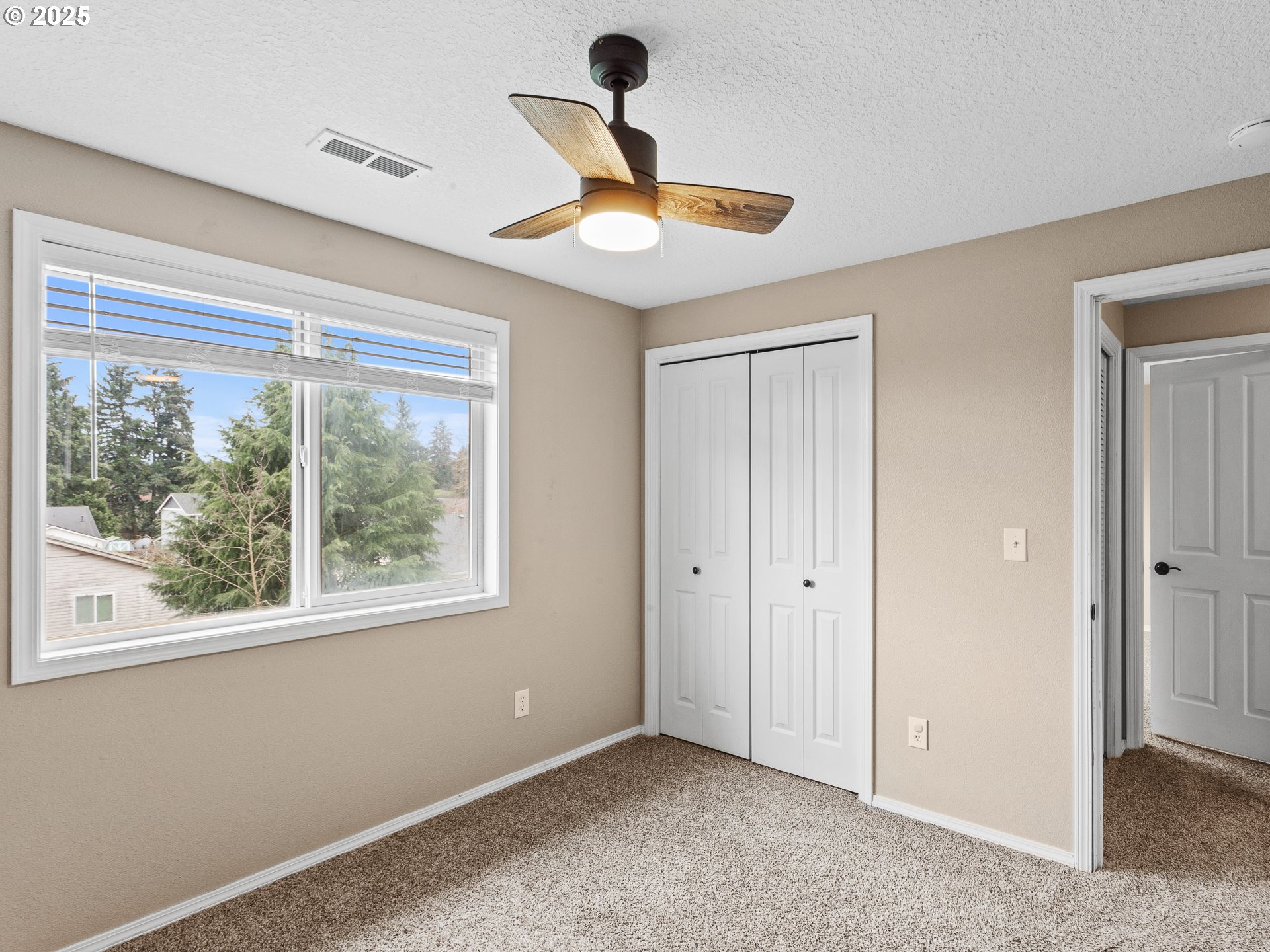 Vancouver, Washington 98662, United States, 4 Bedrooms Bedrooms, ,3 BathroomsBathrooms,Residential,Pending,1170