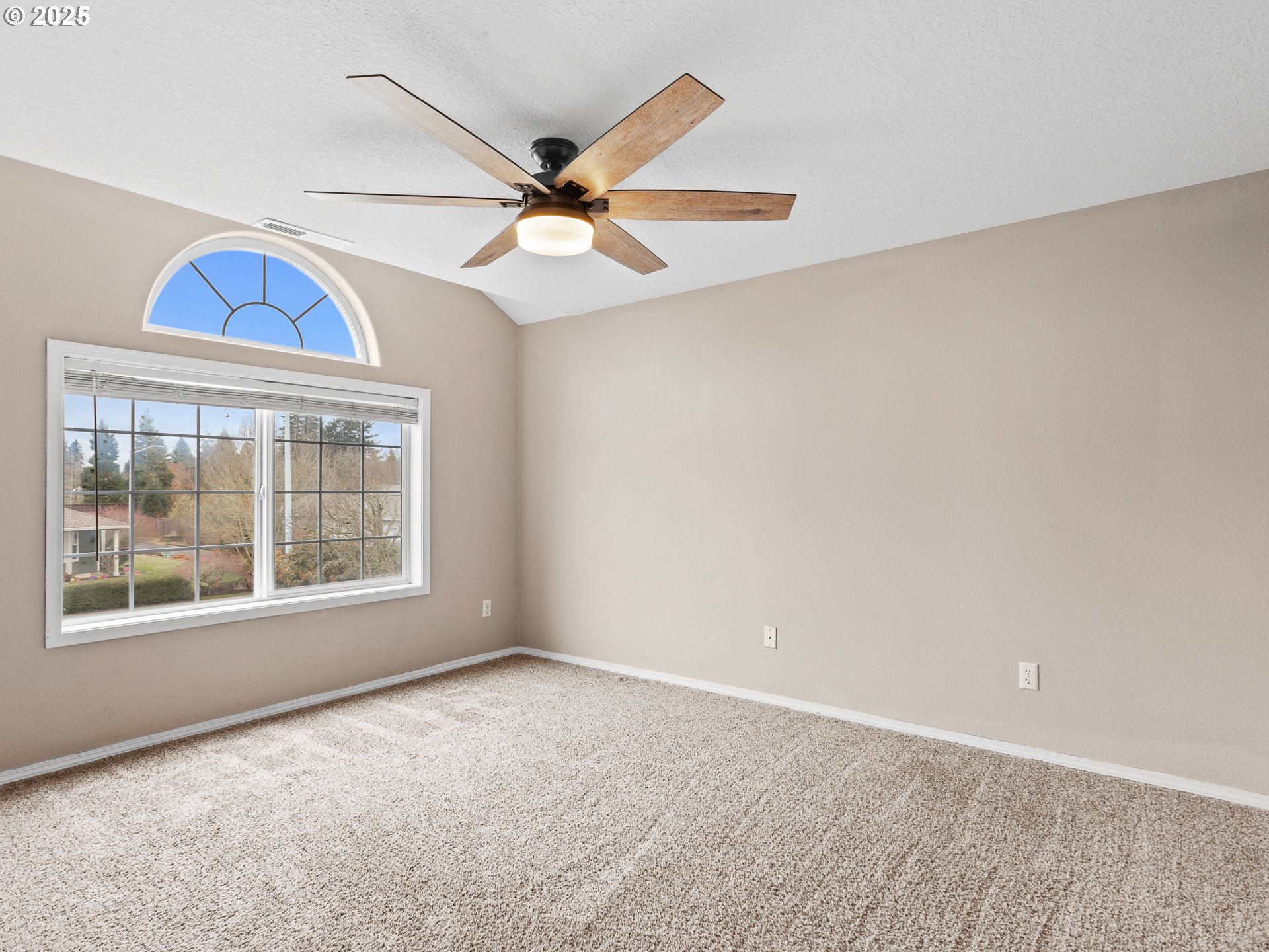 Vancouver, Washington 98662, United States, 4 Bedrooms Bedrooms, ,3 BathroomsBathrooms,Residential,Pending,1170