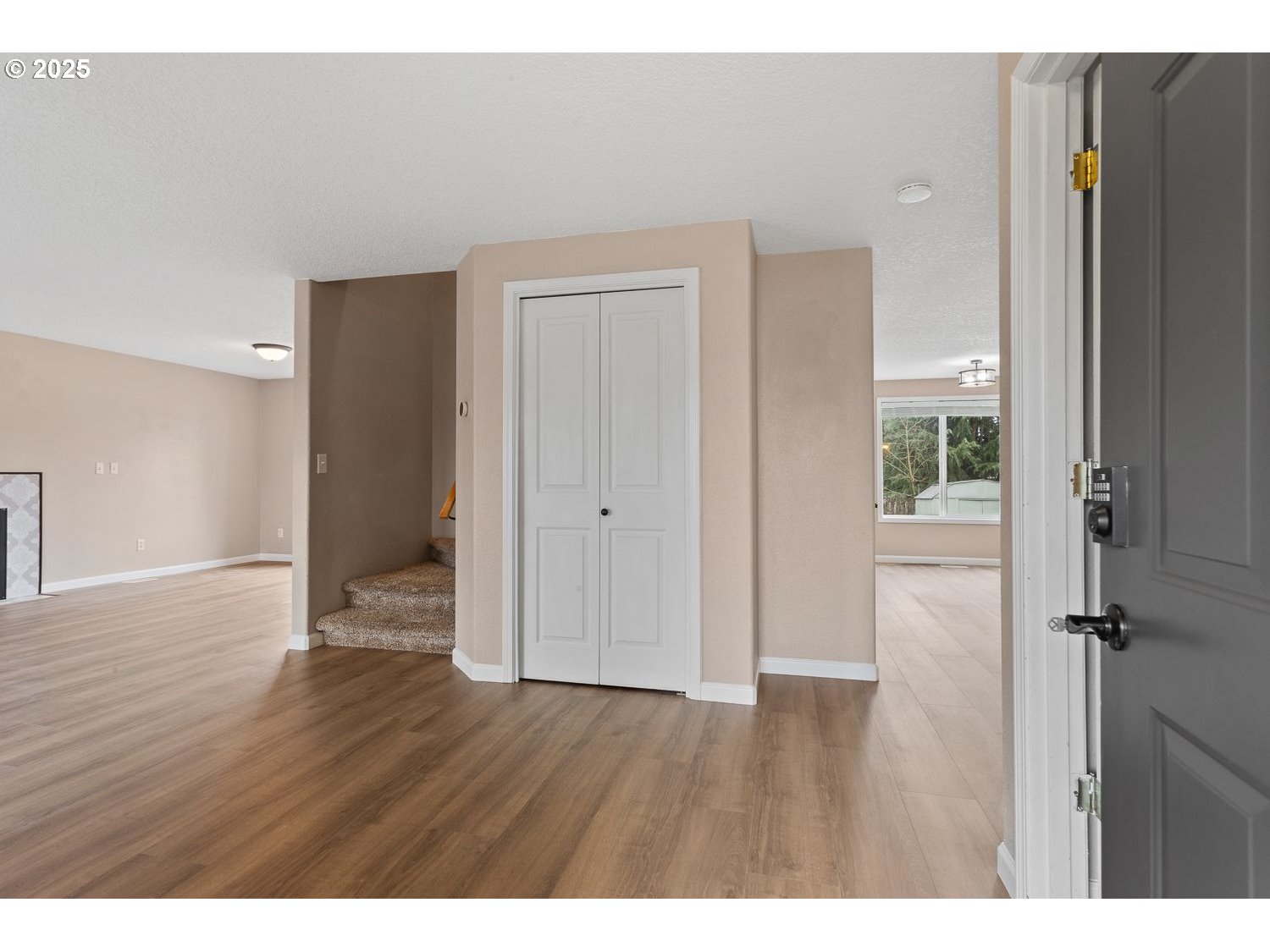 Vancouver, Washington 98662, United States, 4 Bedrooms Bedrooms, ,3 BathroomsBathrooms,Residential,Pending,1170