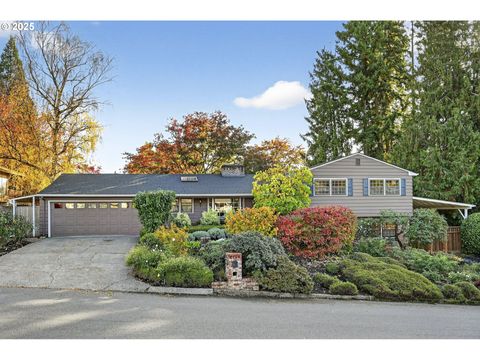 6744 SW RALEIGHWOOD WAY Portland OR 97225