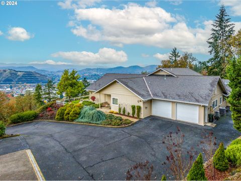 A home in Roseburg