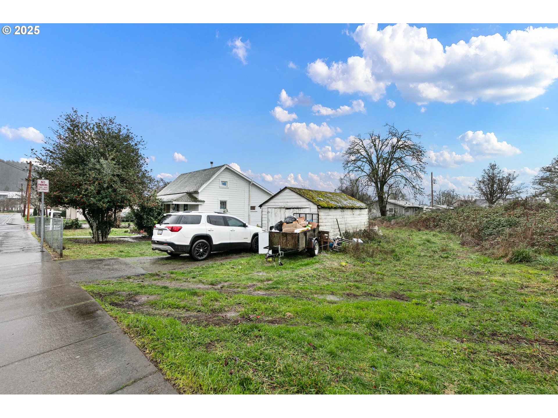 105 N 7TH ST