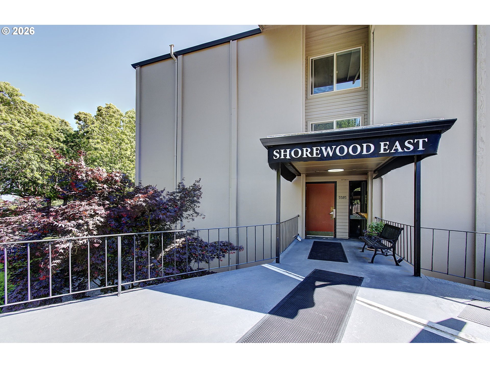 5585 E EVERGREEN BLVD 5302