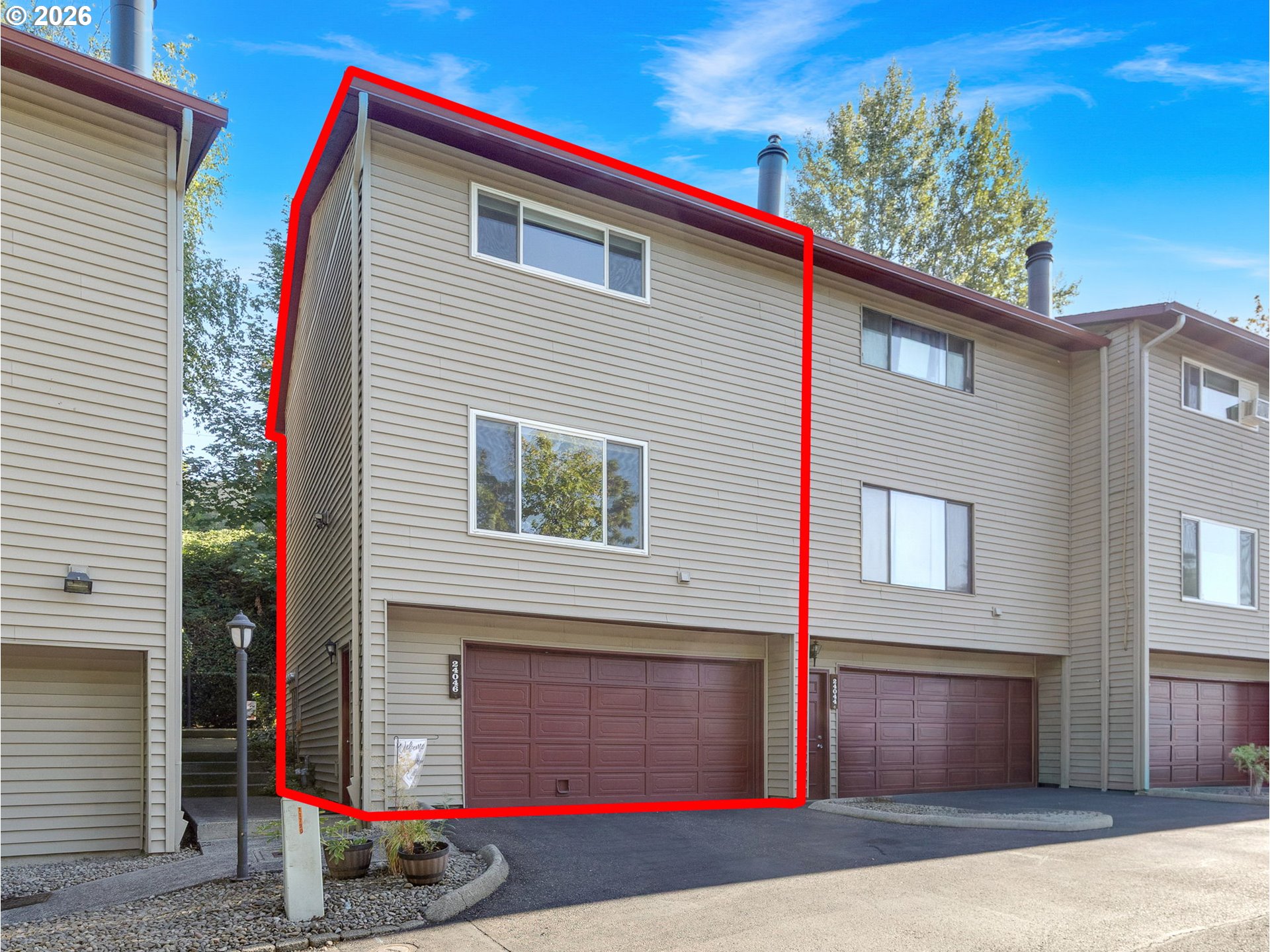 24046 NE TREEHILL DR