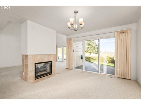 Tiny photo for 370 Magnolia Dr, Creswell, OR 97426 (MLS # 772414271)