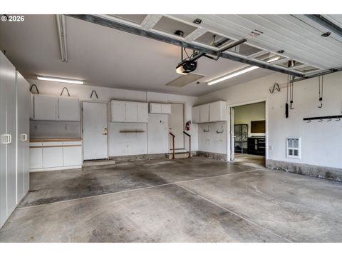 Tiny photo for 370 Magnolia Dr, Creswell, OR 97426 (MLS # 772414271)