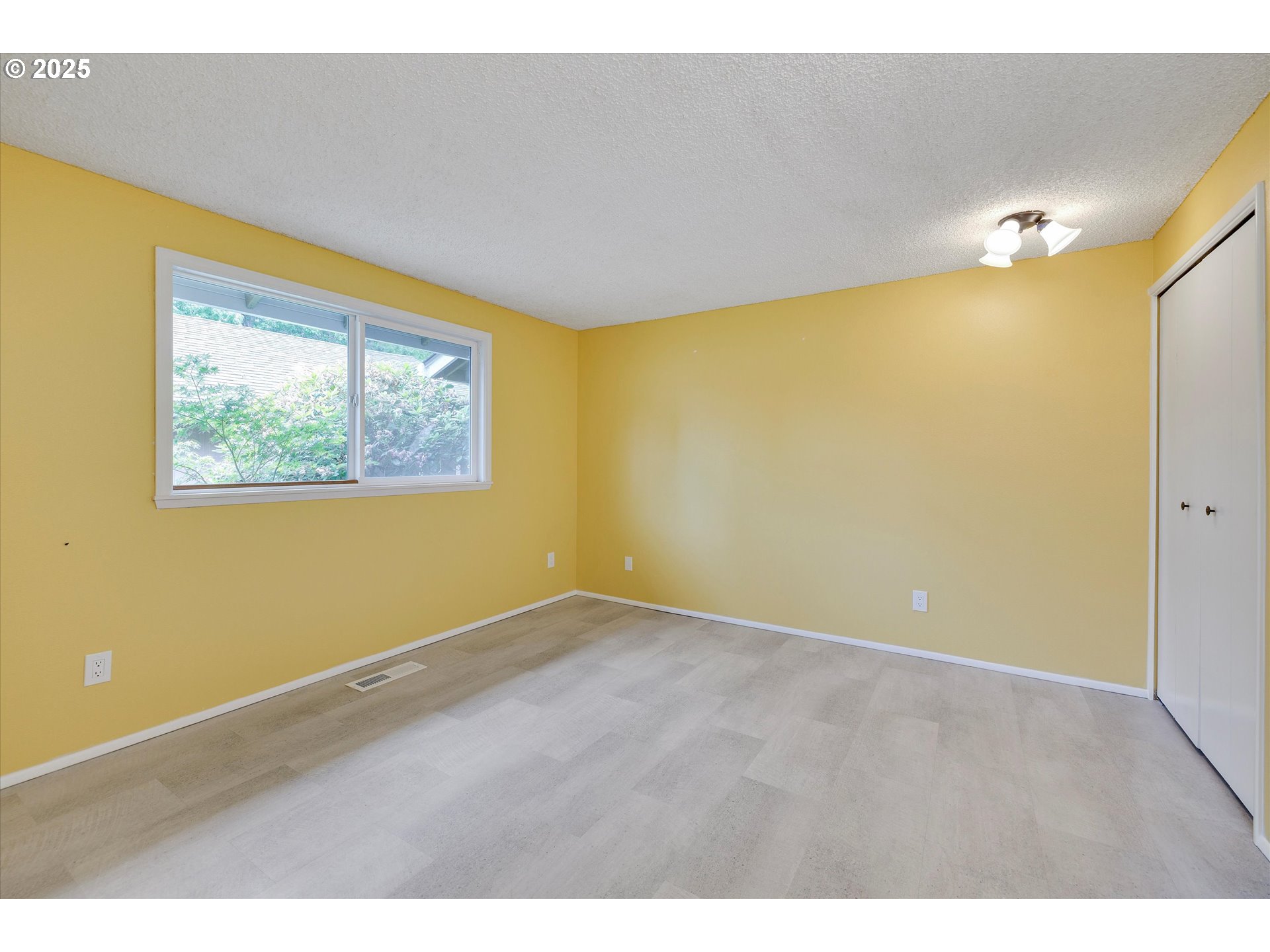 2992 SE BLUE BIRD DR