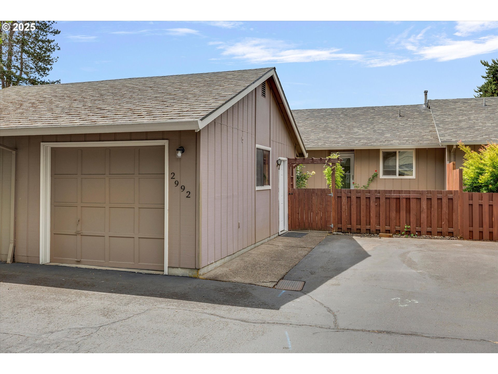2992 SE BLUE BIRD DR