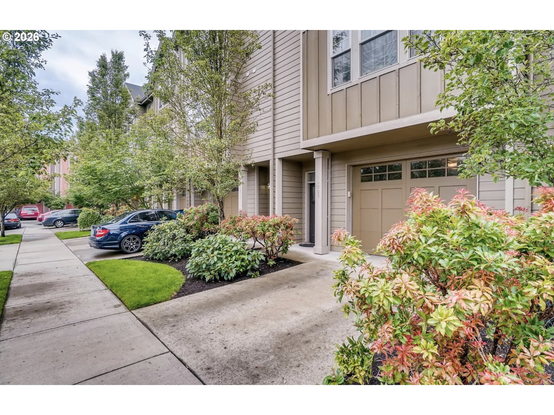 10903 NE 8TH CIR