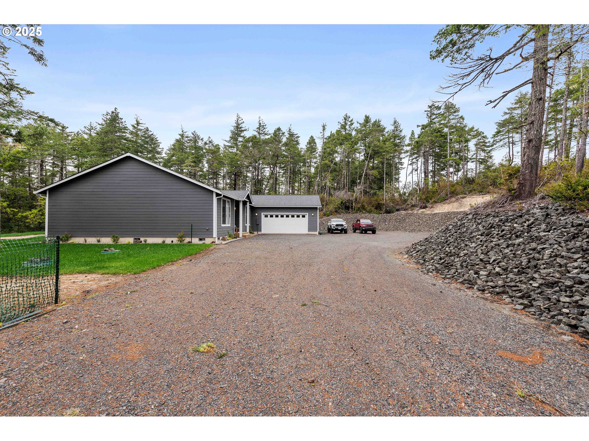 385 PACIFIC DUNES DR
