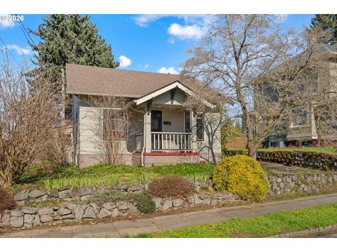 3805 SE MALL ST Portland OR 97202