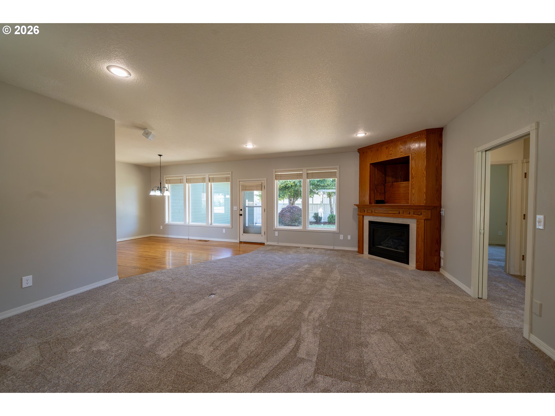 785 N 15TH AVE