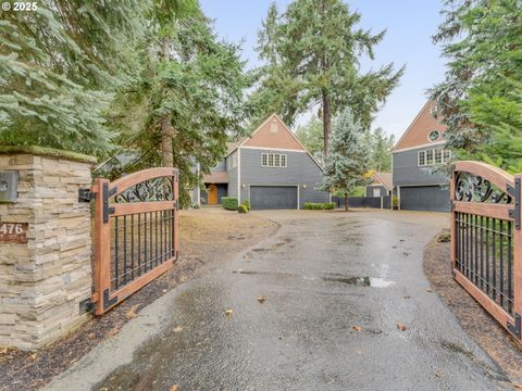 476 SW HEBB PARK RD West Linn OR 97068