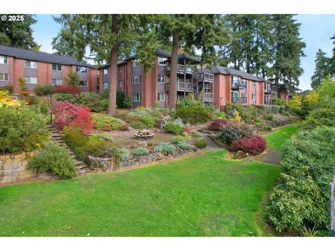 222 RIDGEWAY RD Lake Oswego OR 97034