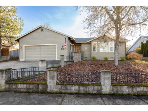 A home in Roseburg