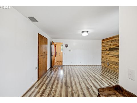 Tiny photo for 84994 Edenvale Rd, Pleasant Hill, OR 97455 (MLS # 440905550)