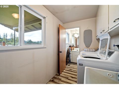 Tiny photo for 84994 Edenvale Rd, Pleasant Hill, OR 97455 (MLS # 440905550)