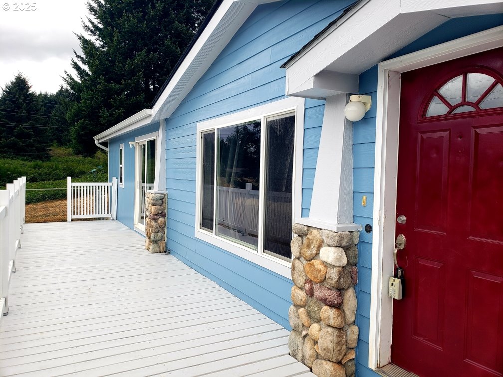 Photo 1 of 29 — 661 D ST, Elkton, OR 97436
