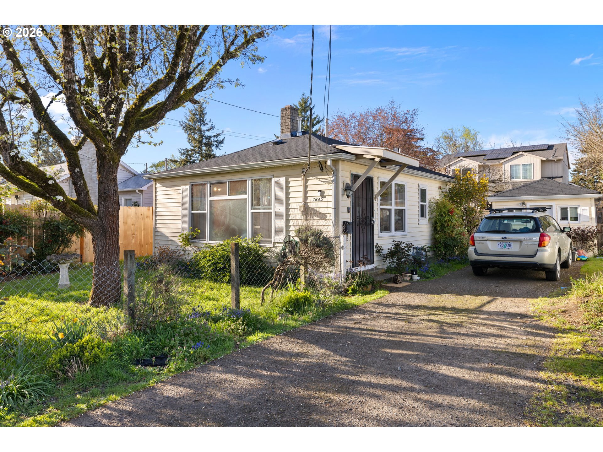 7645 SE HENDERSON ST