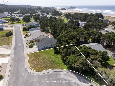 3122 PERIWINKLE LN SW 5 Bandon OR 97411