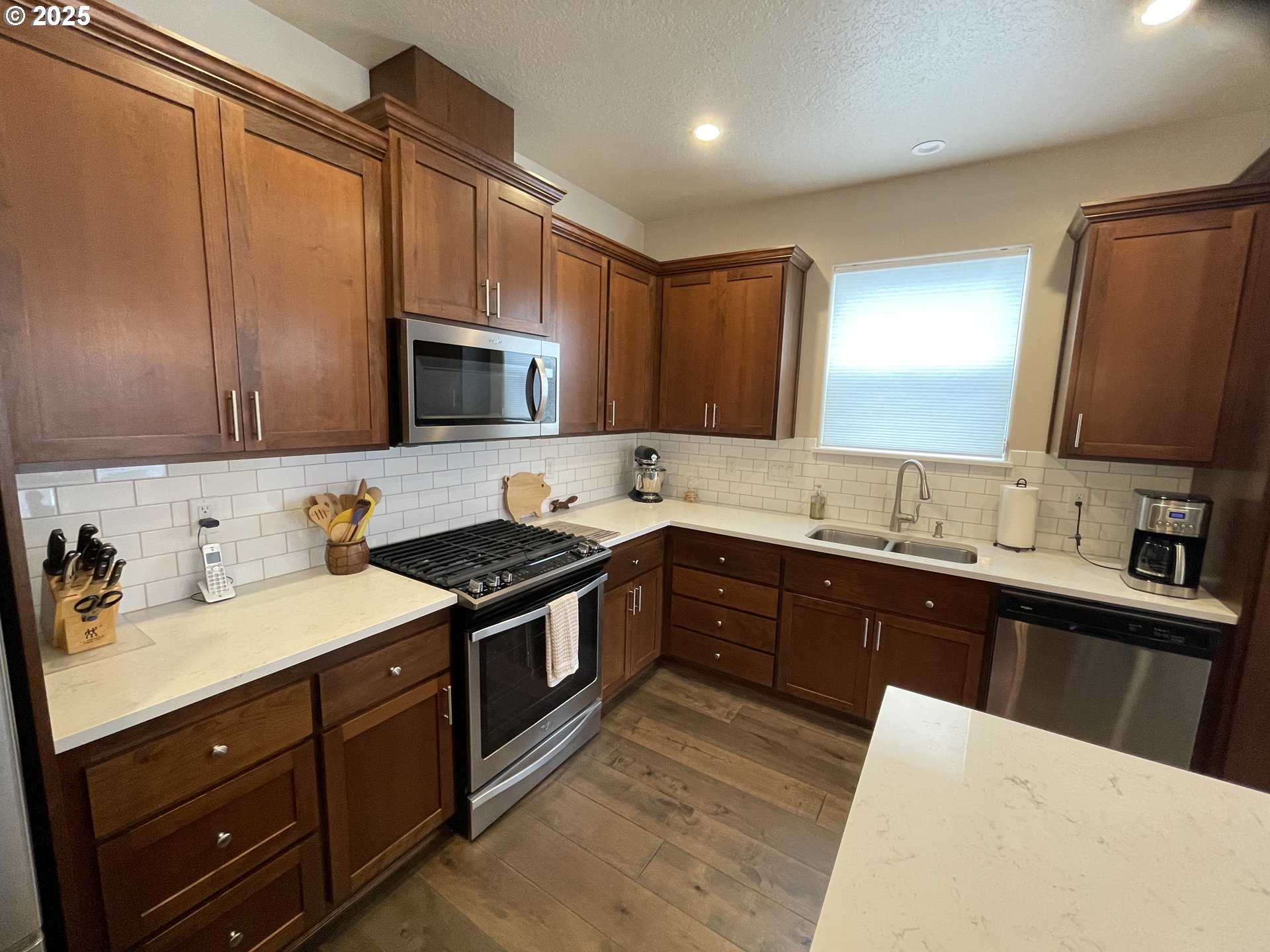847 UNITY DR