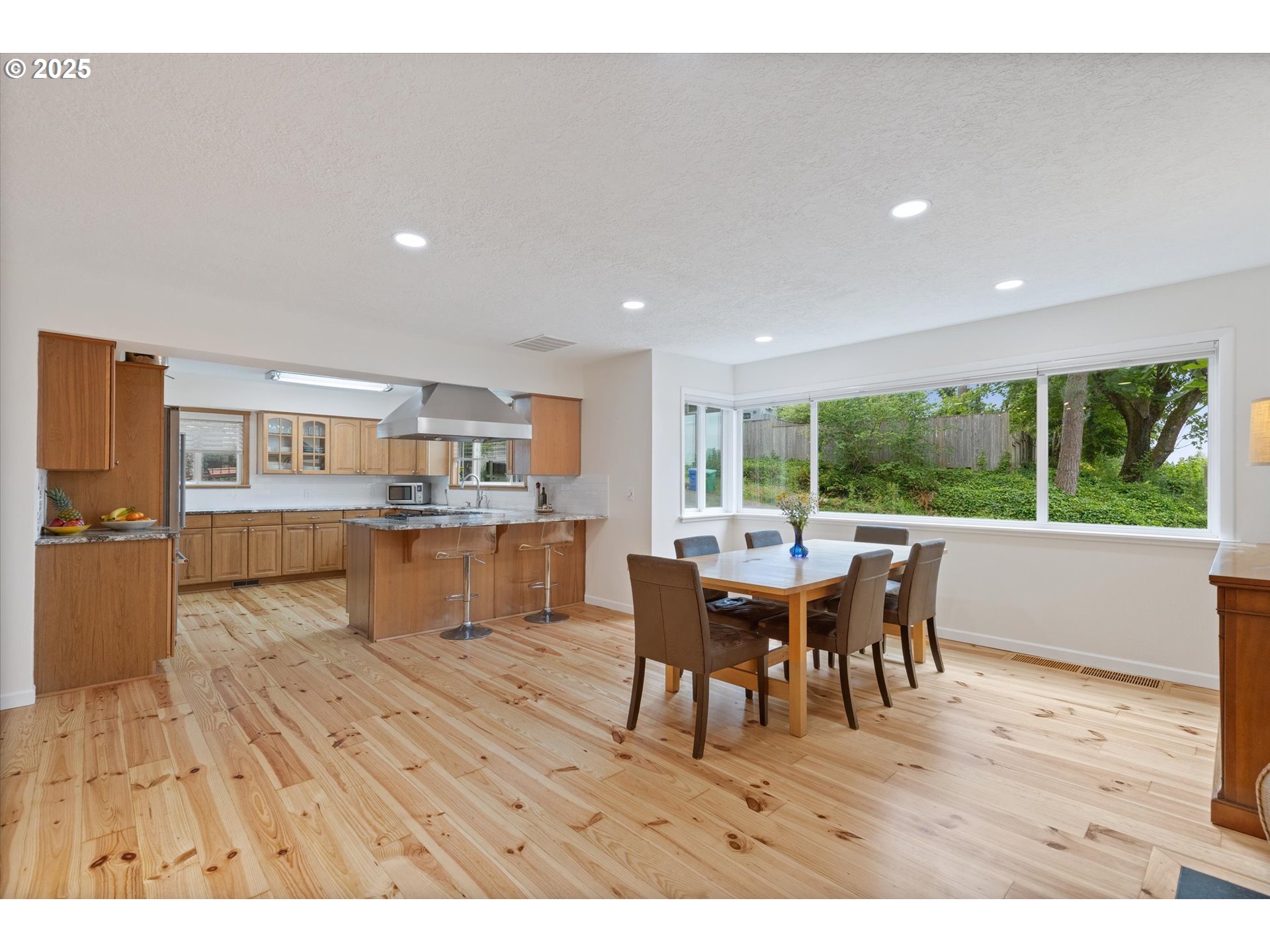 2245 SW MARTHA ST