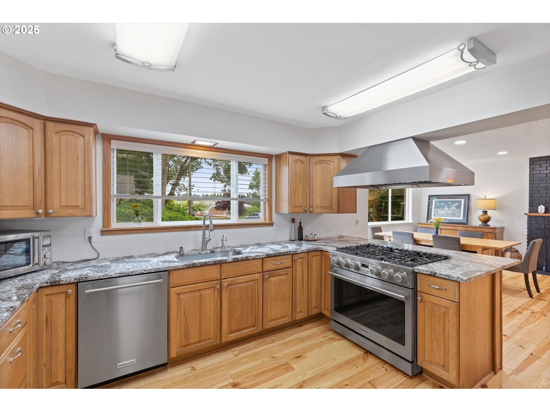 2245 SW MARTHA ST