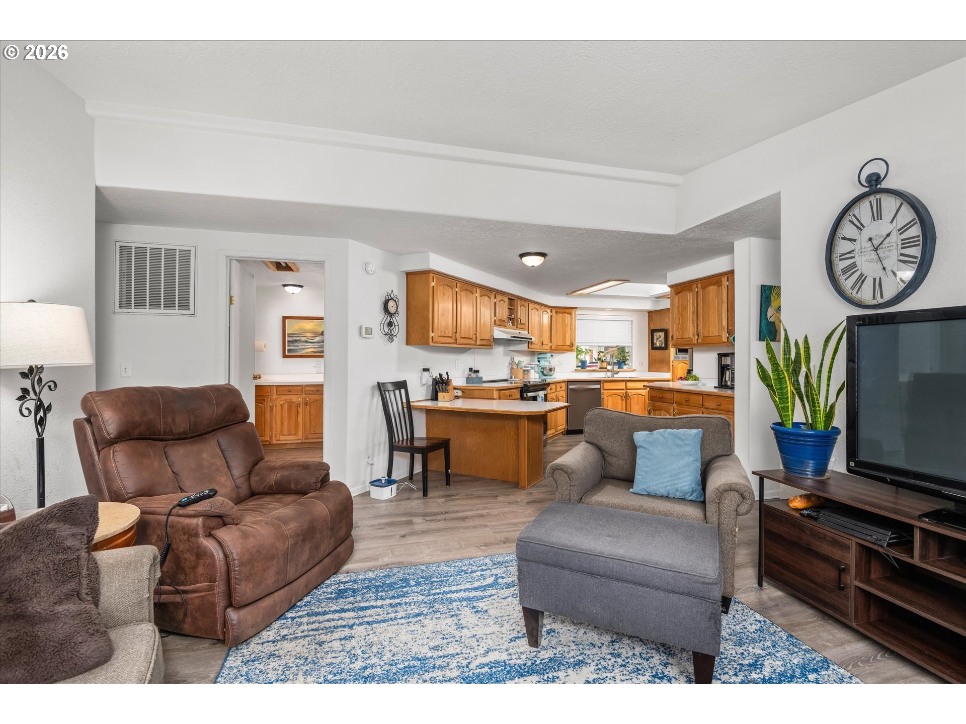 4055 ROYAL AVE 22