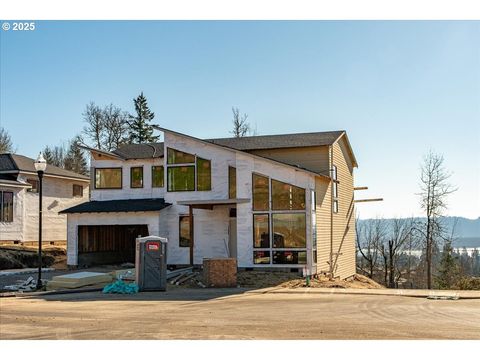 780 N V ST Washougal WA 98671