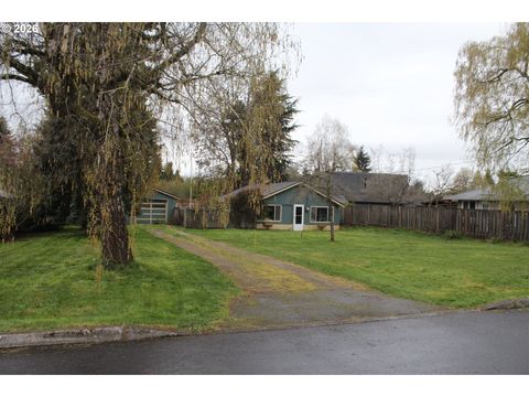 152 RANDALL ST Oregon City OR 97045