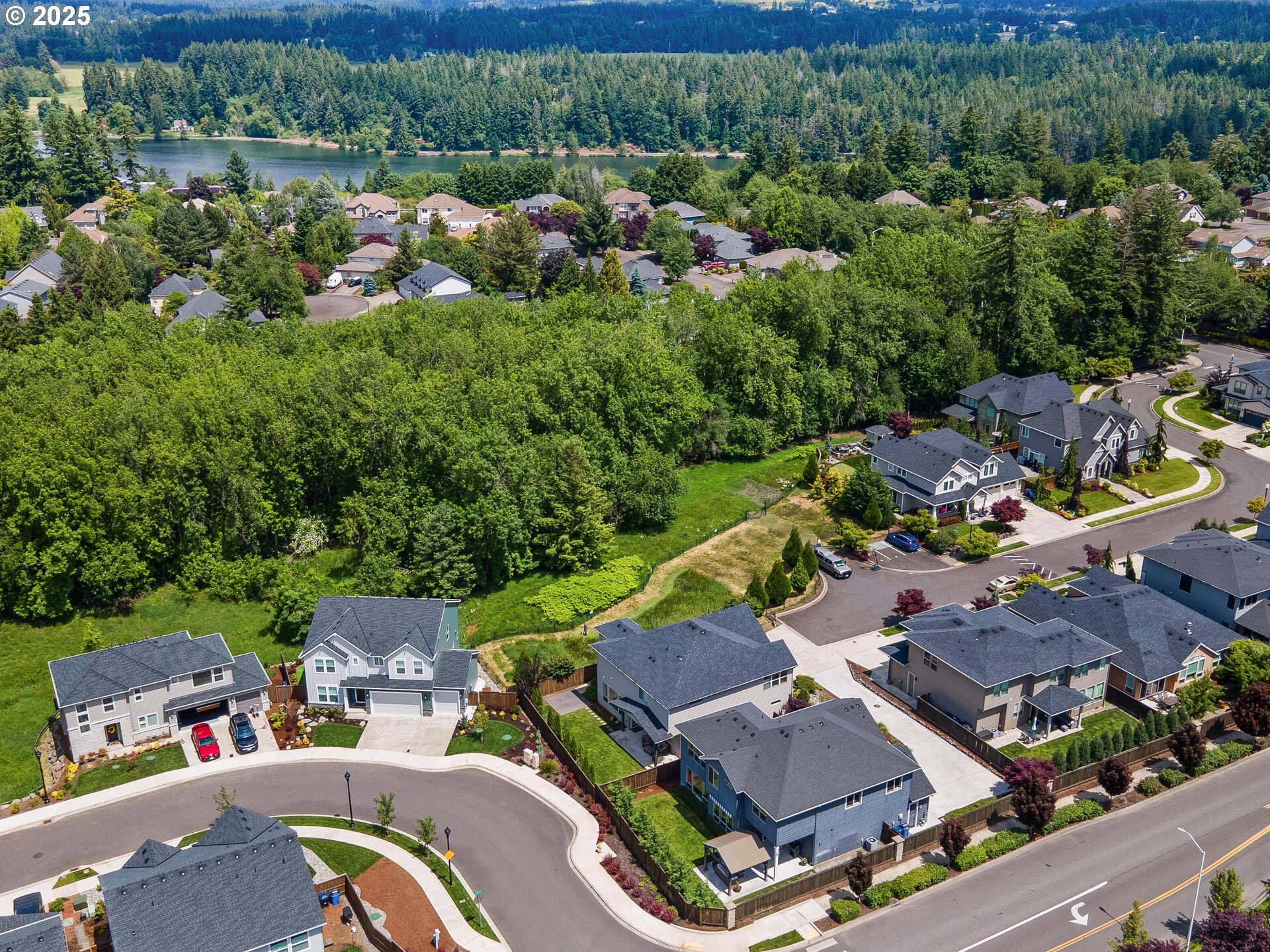 Camas, Washington 98607, United States, 6 Bedrooms Bedrooms, ,3 BathroomsBathrooms,Residential,Pending,139384