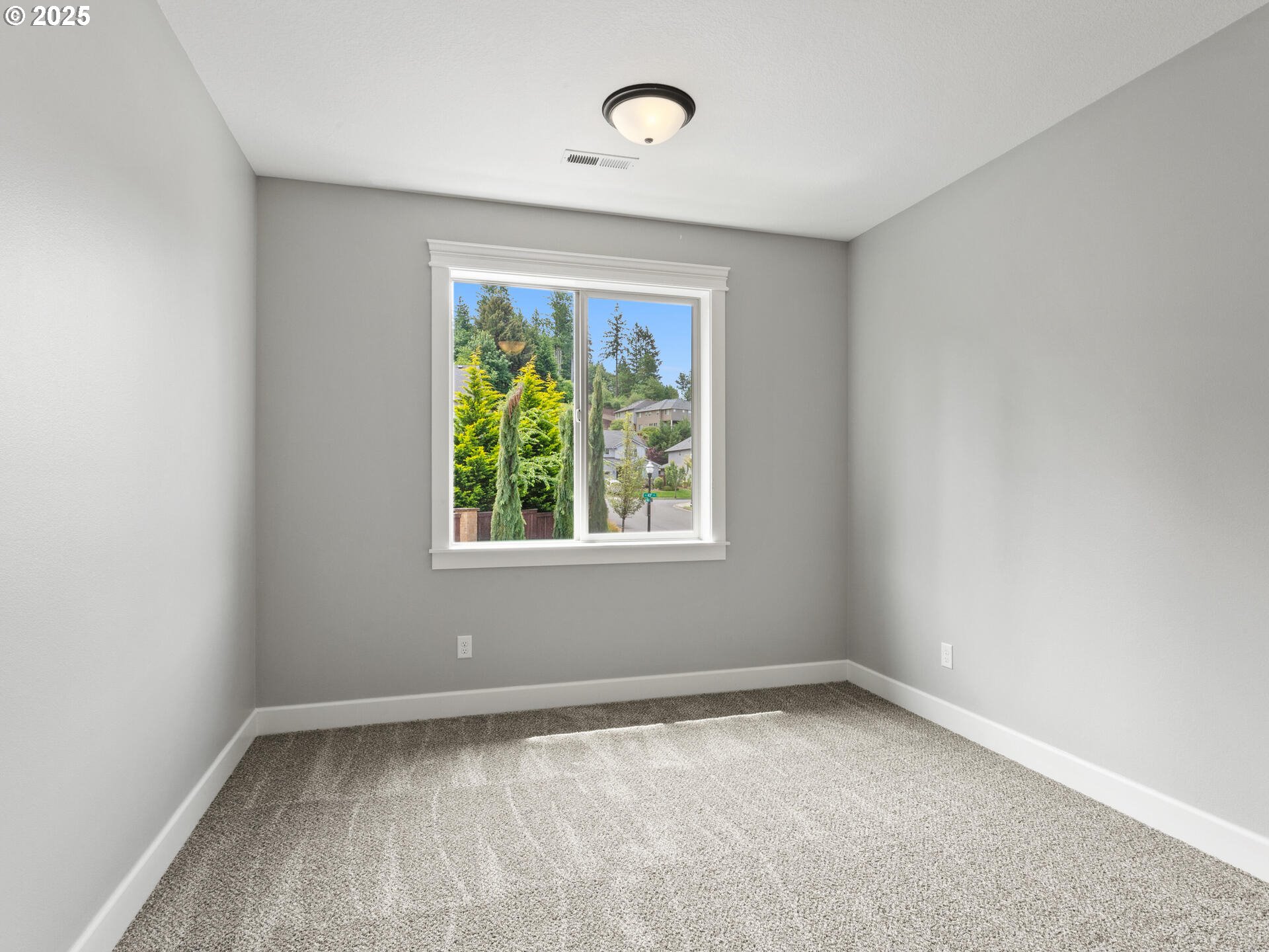 Camas, Washington 98607, United States, 6 Bedrooms Bedrooms, ,3 BathroomsBathrooms,Residential,Pending,139384