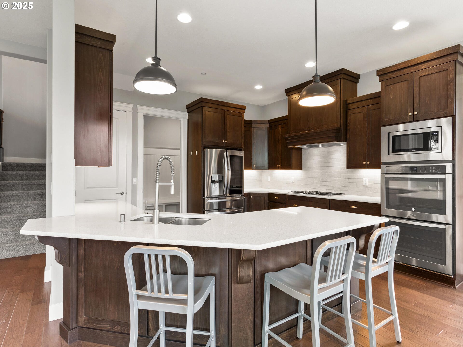 Camas, Washington 98607, United States, 6 Bedrooms Bedrooms, ,3 BathroomsBathrooms,Residential,Pending,139384