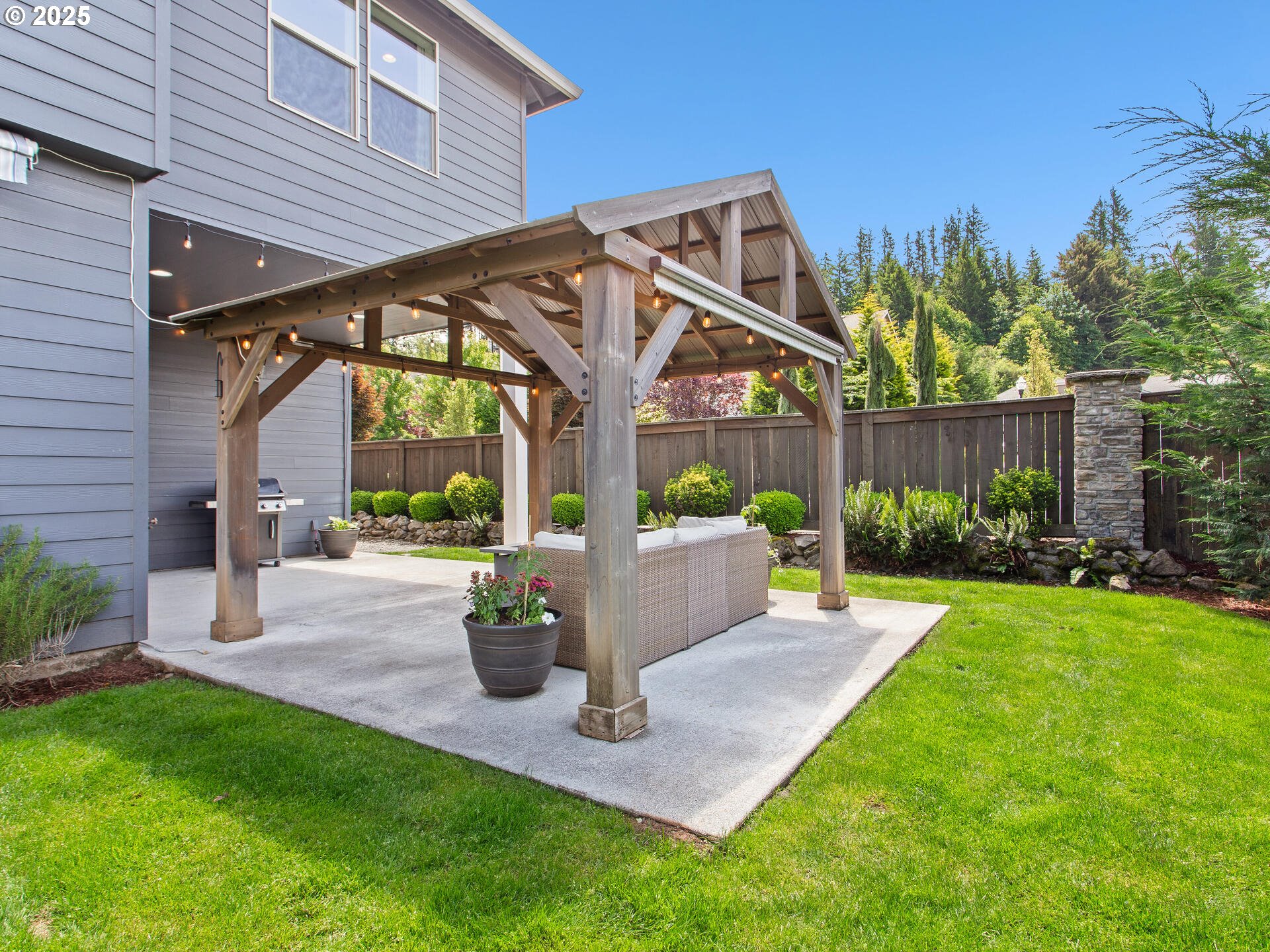 Camas, Washington 98607, United States, 6 Bedrooms Bedrooms, ,3 BathroomsBathrooms,Residential,Pending,139384