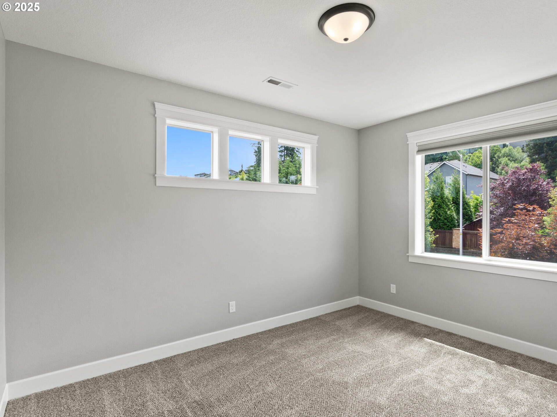 Camas, Washington 98607, United States, 6 Bedrooms Bedrooms, ,3 BathroomsBathrooms,Residential,Pending,139384